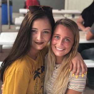 Meet your Posher, Carrie